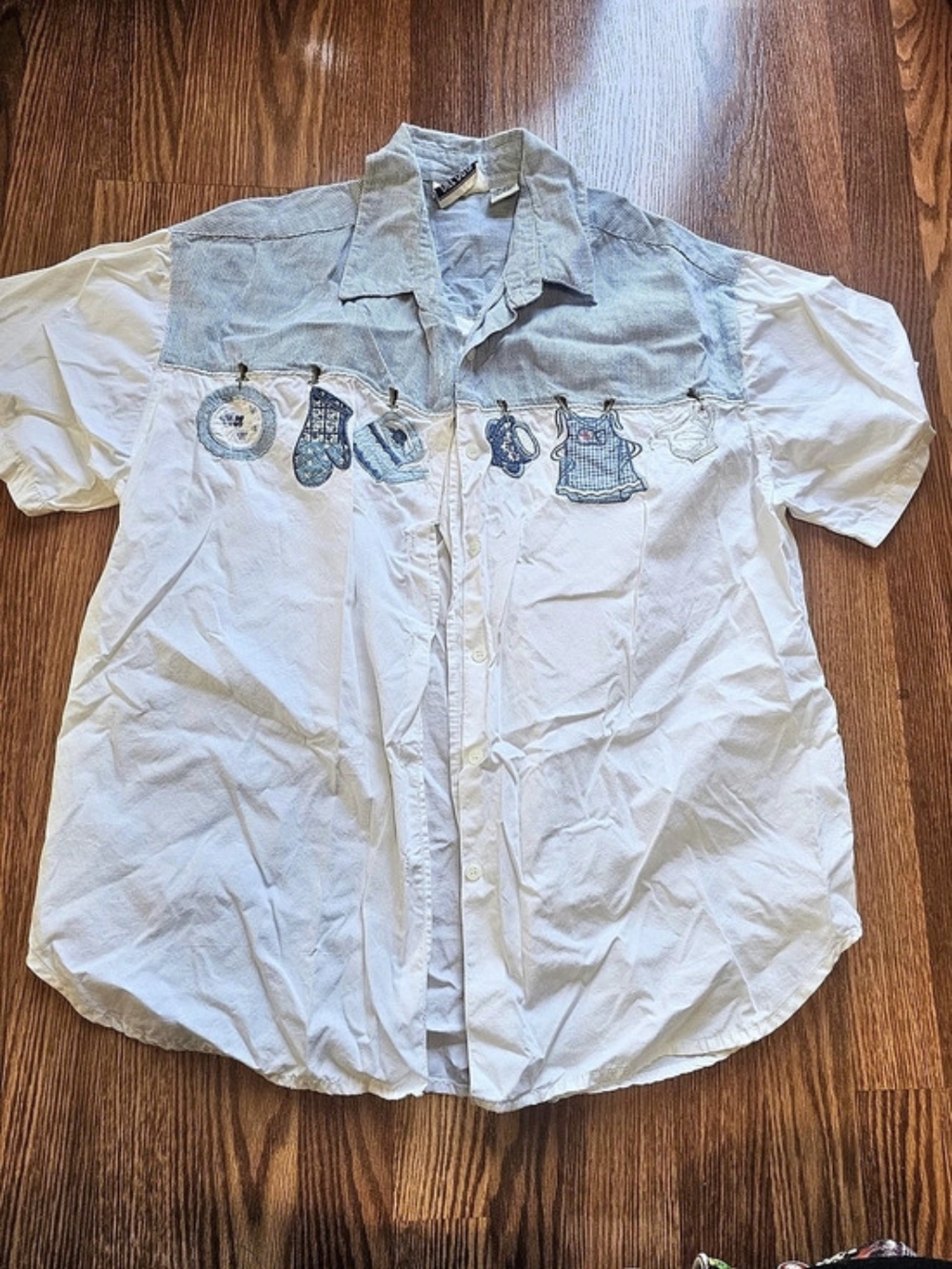 Bill Blass Embroidered Striped Button Down Shirt Vintage Cottage Large Grandma